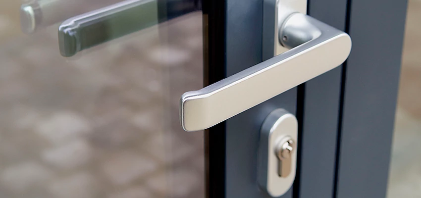 Broken Door Lock Cylinder Repair in Pittsburg, California